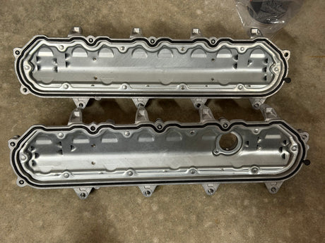 GARAGE SALE NEW LT1 LT4 Gen V Valve Covers OEM L86 L83