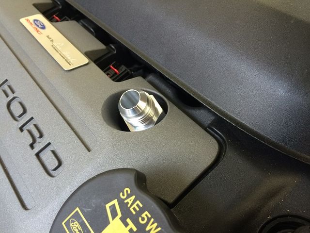 Coyote valve cover 10 AN adapter fitting