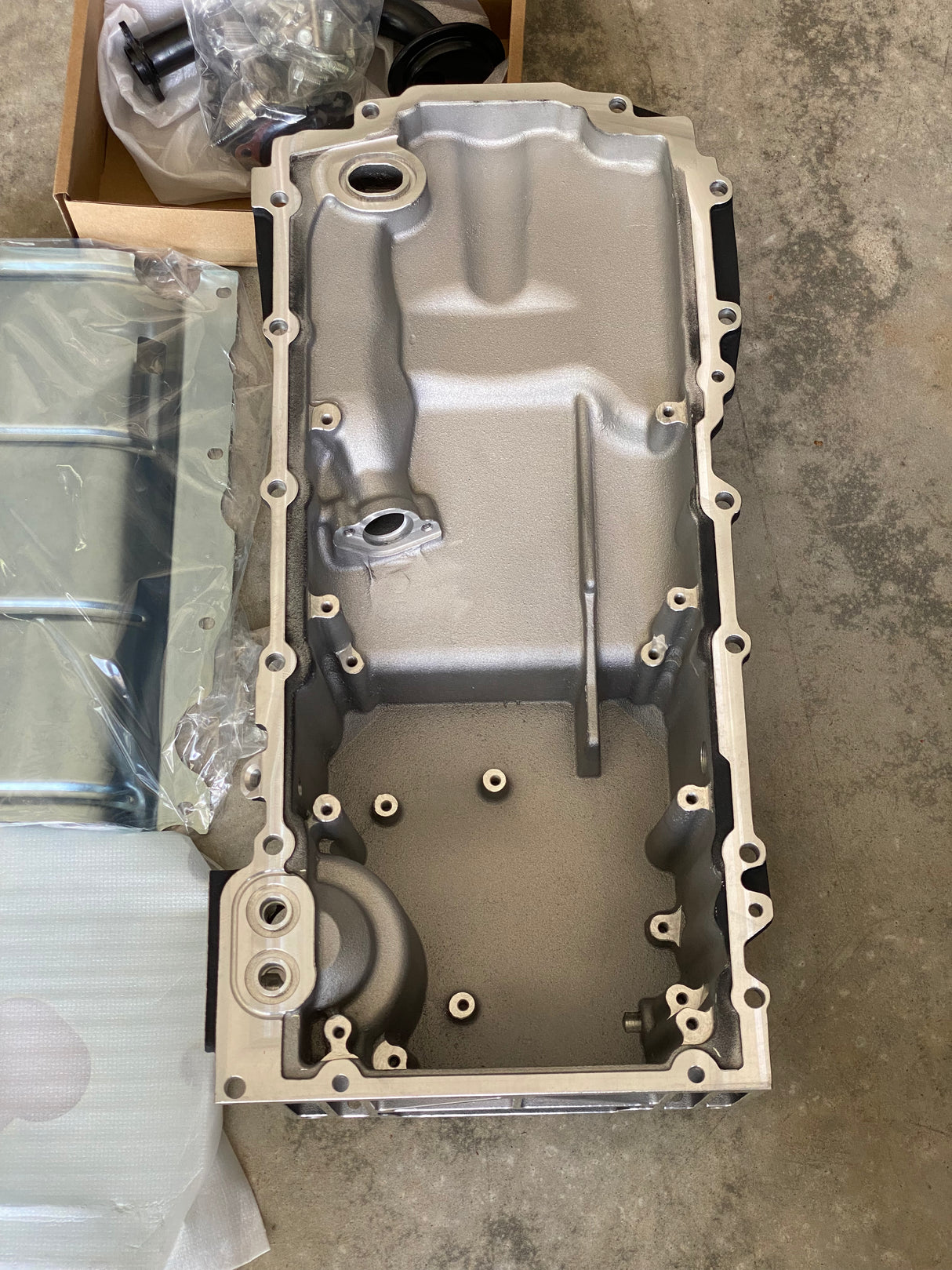 Generic LT Gen V Swap Oil Pan - Aluminum